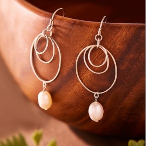 Jewelry - FIRM - Pearl Earrings